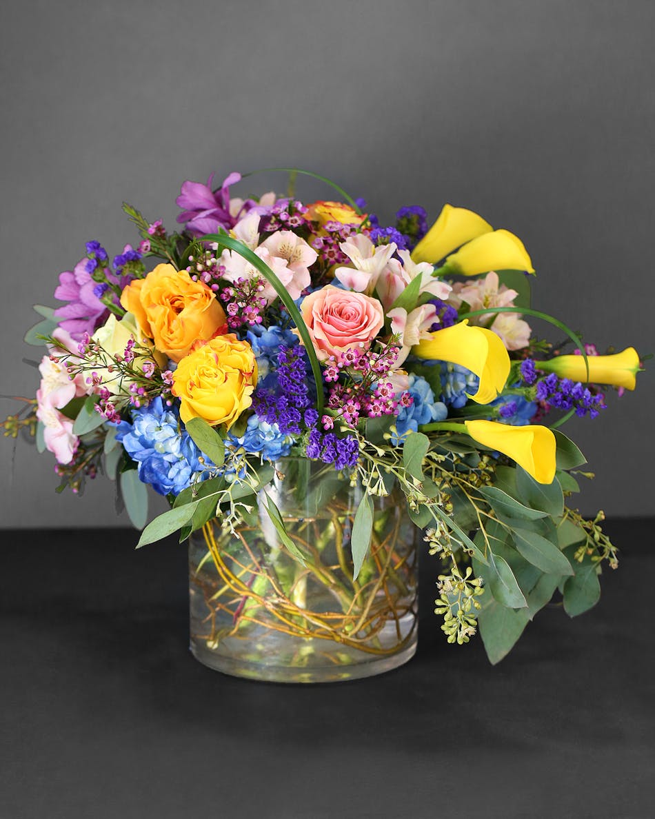 Spring Color Flowers Orlando Fl In Bloom Florist Yellow Peach Pink Roses Calla Lilies Blue Hydrangea White