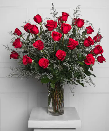 There will be no mistaking that your love is true when you give our finest long stem red roses. 