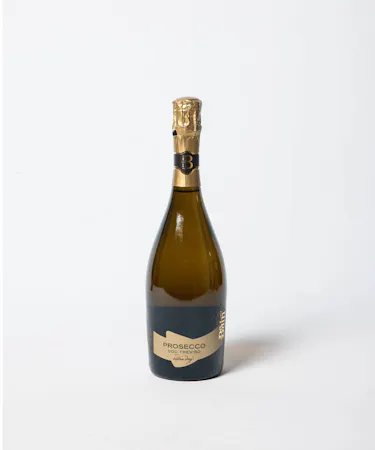 This delicious, traditional sparkling wine is ideal for important occasions
