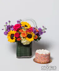 Blooms & Bakes Deluxe w/ Cake