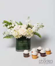Flourish & Frosting Deluxe w/ Cupcakes